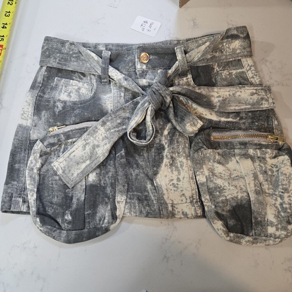 Madonna & Co Festival Utility mini skirt Belt Pocket Belt Gray Acid Wash Boho